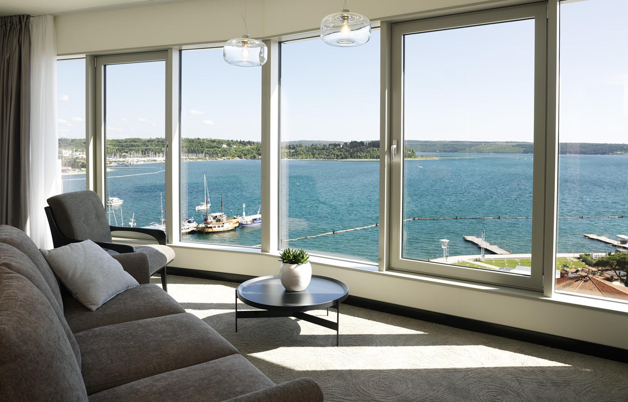 Hotel Slovenija - Terme & Wellness Lifeclass ปอร์โตรอซ ภายนอก รูปภาพ A view of the Lake from the hotel