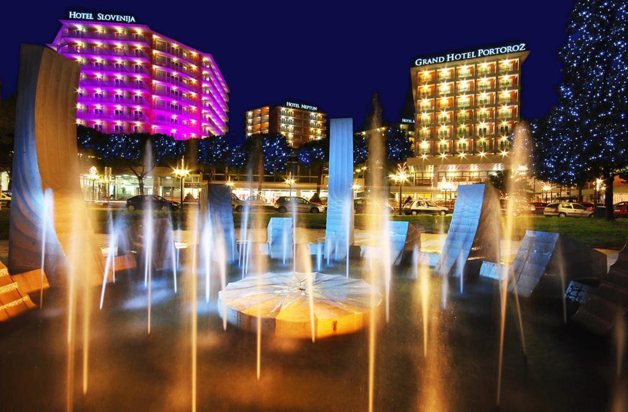 Hotel Slovenija - Terme & Wellness Lifeclass ปอร์โตรอซ ภายนอก รูปภาพ The Grand Hotel Portorose