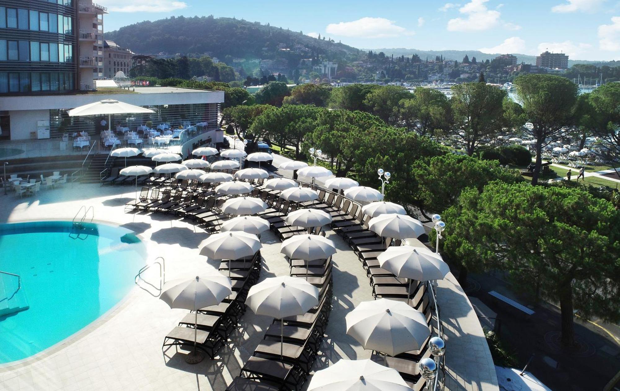 Hotel Slovenija - Terme & Wellness Lifeclass ปอร์โตรอซ ภายนอก รูปภาพ The pool at the Standard, Hollywood